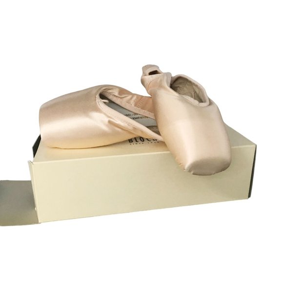 BLOCH Aspiration Ballet Pointe Shoes  - S0105 - Size 030A - Picture 5 of 10